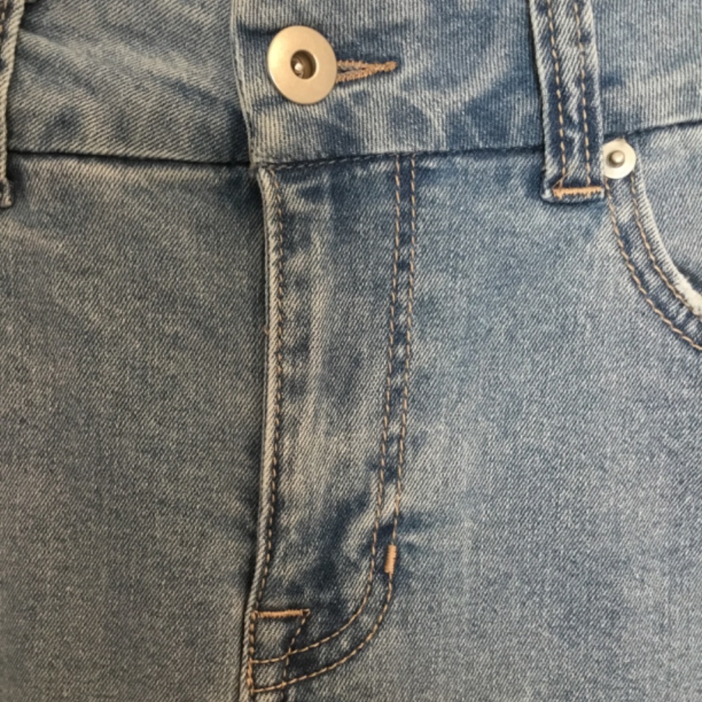 NoBO No Boundaries Patched Denim Fringe Skirt Faded Blue Size 9 ( Juniors) - Picture 3 of 6